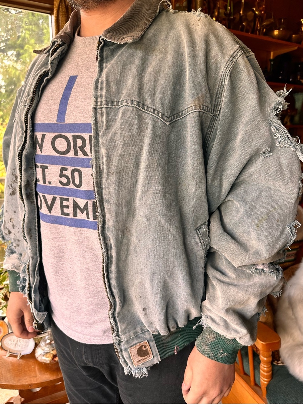 Carhartt • Men’s Vintage Heavily Distressed Sante Fe Work Jacket - Picture 6 of 17